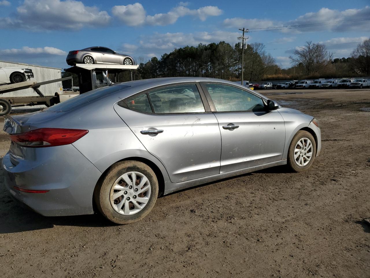 2017 Hyundai Elantra - Image 3