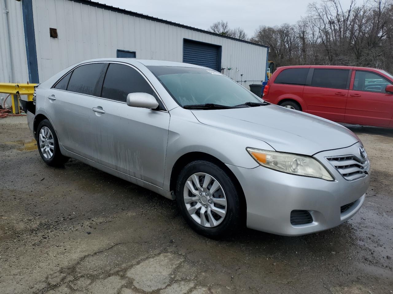 2010 Toyota Camry - Image 4