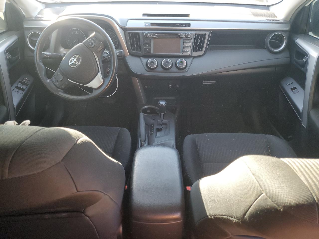 2017 Toyota RAV 4 - Image 8