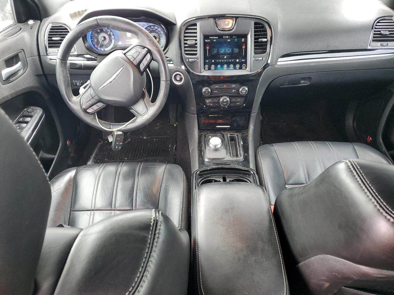 2017 Chrysler 300 - Image 8
