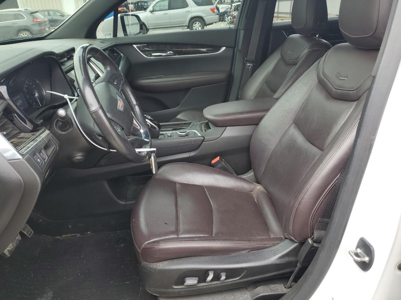 2021 Cadillac XT6 - Image 7