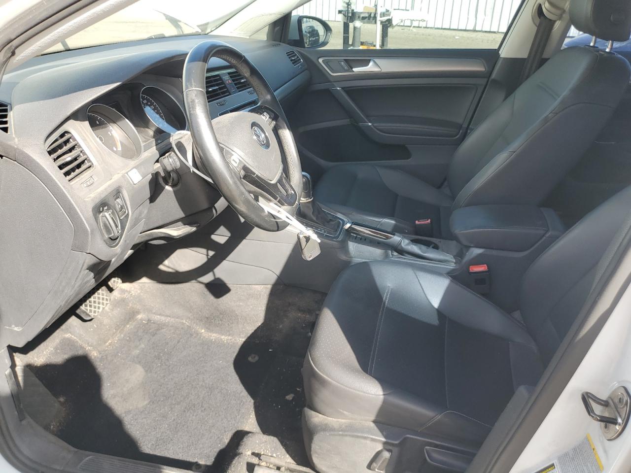 2015 Volkswagen Golf - Image 7