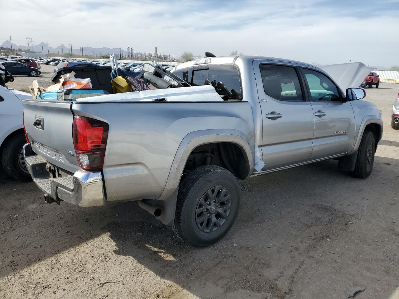 2020 Toyota Tacoma - Image 3