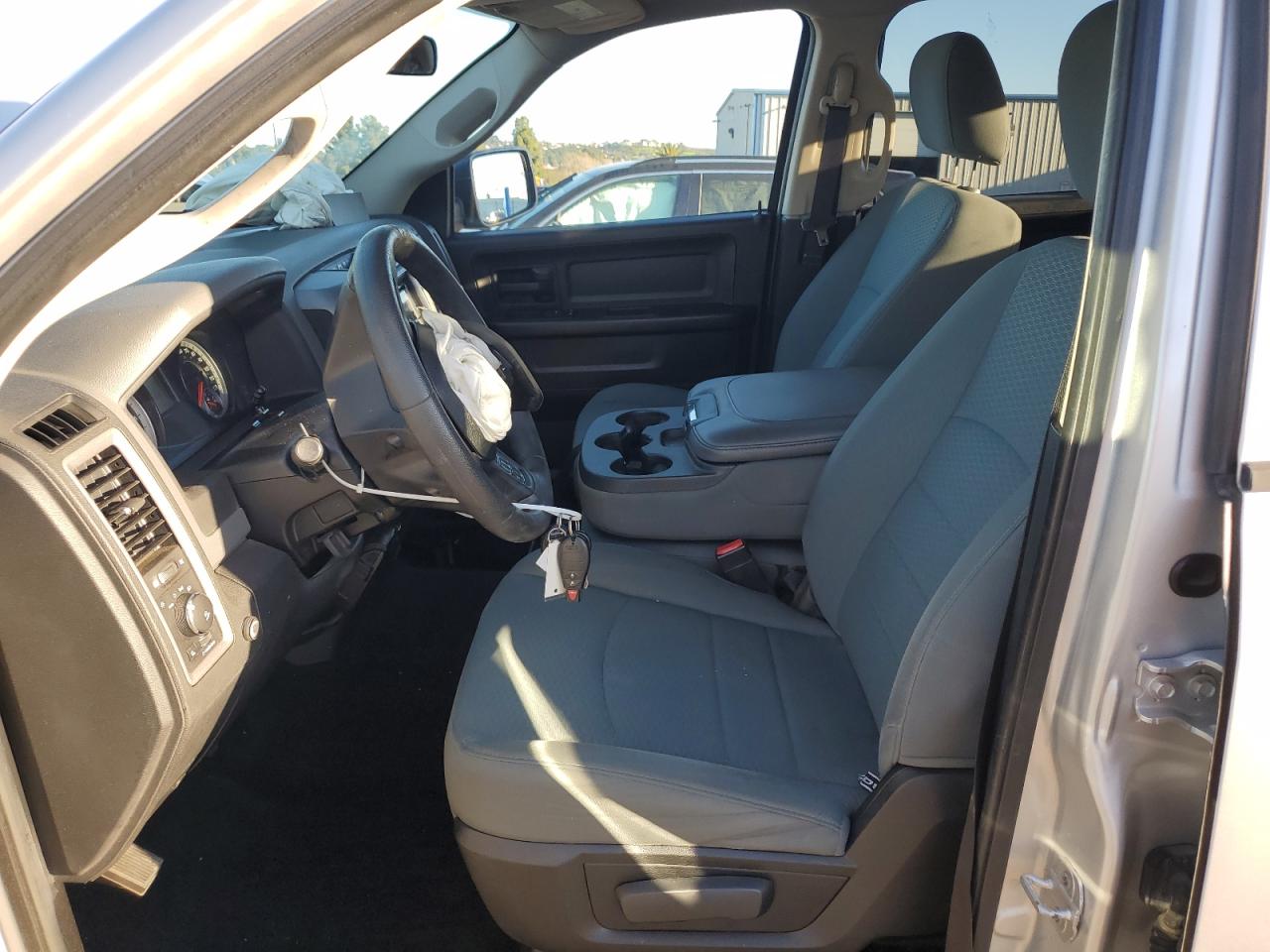 2014 RAM 1500 - Image 7