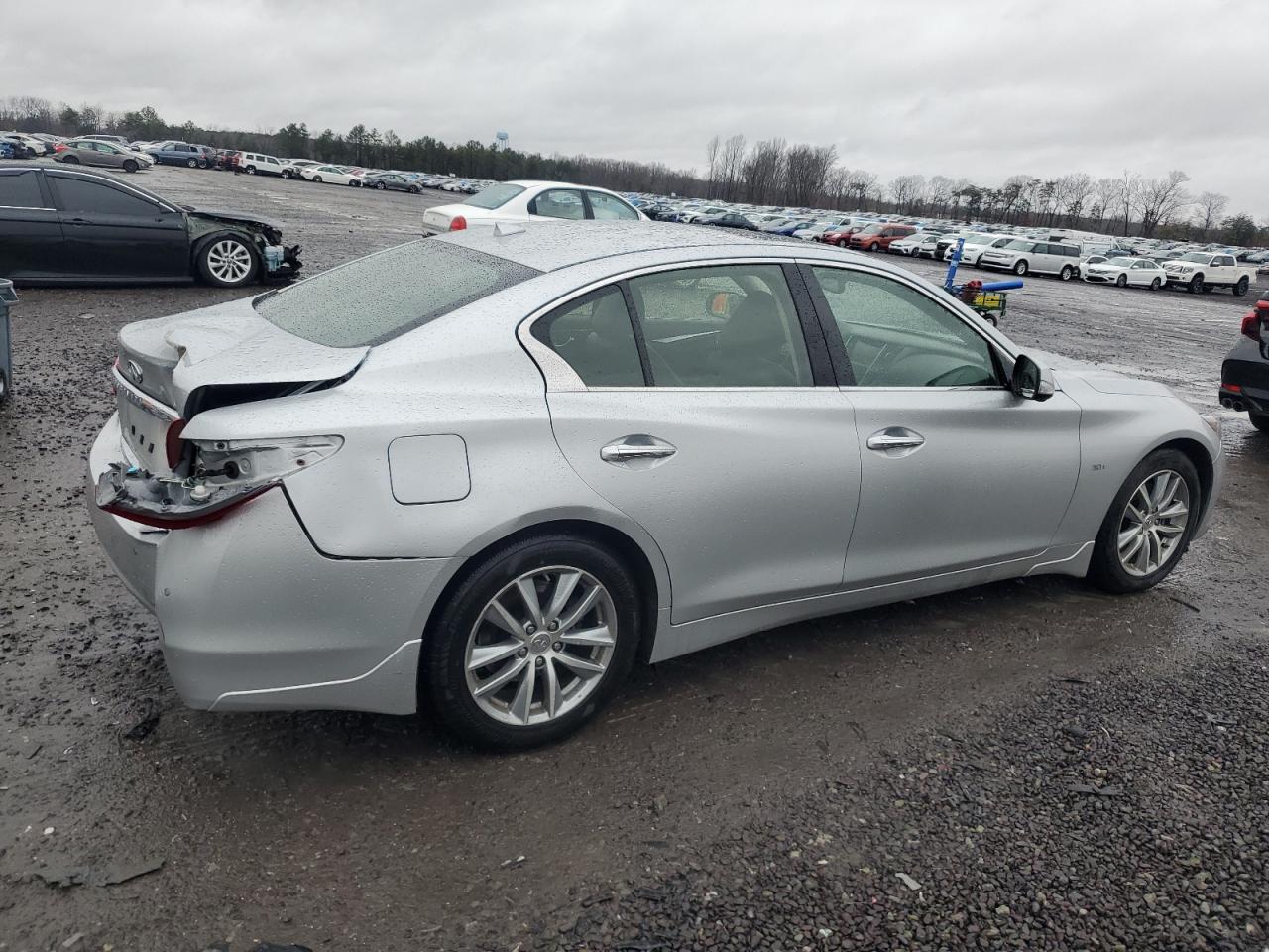 2017 Infiniti Q50 - Image 3