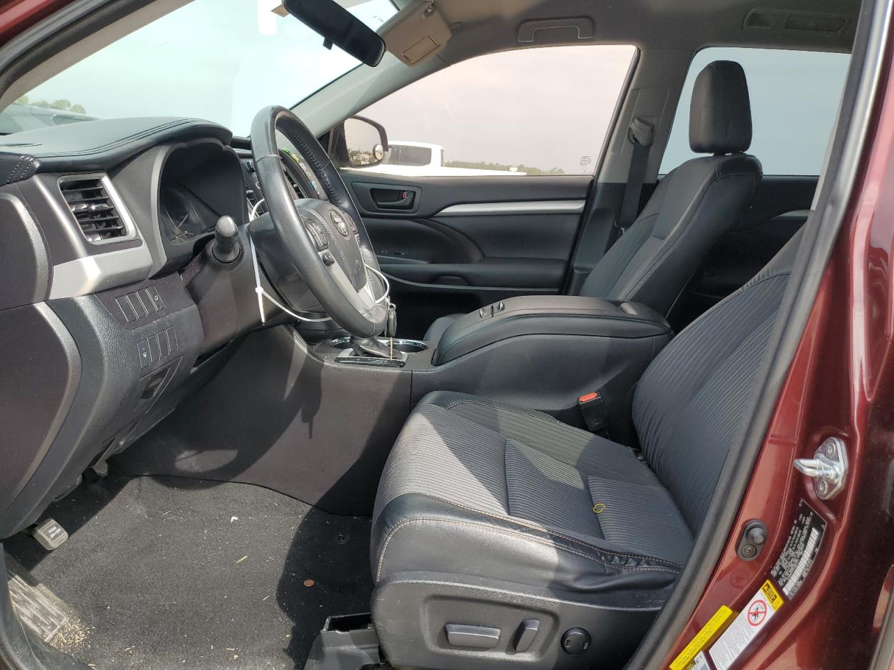 2015 Toyota Highlander - Image 7