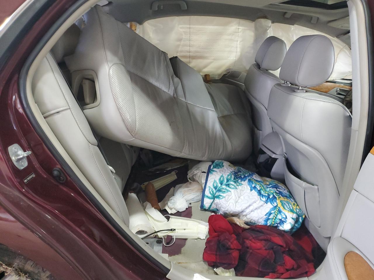 2006 Toyota Avalon - Image 11