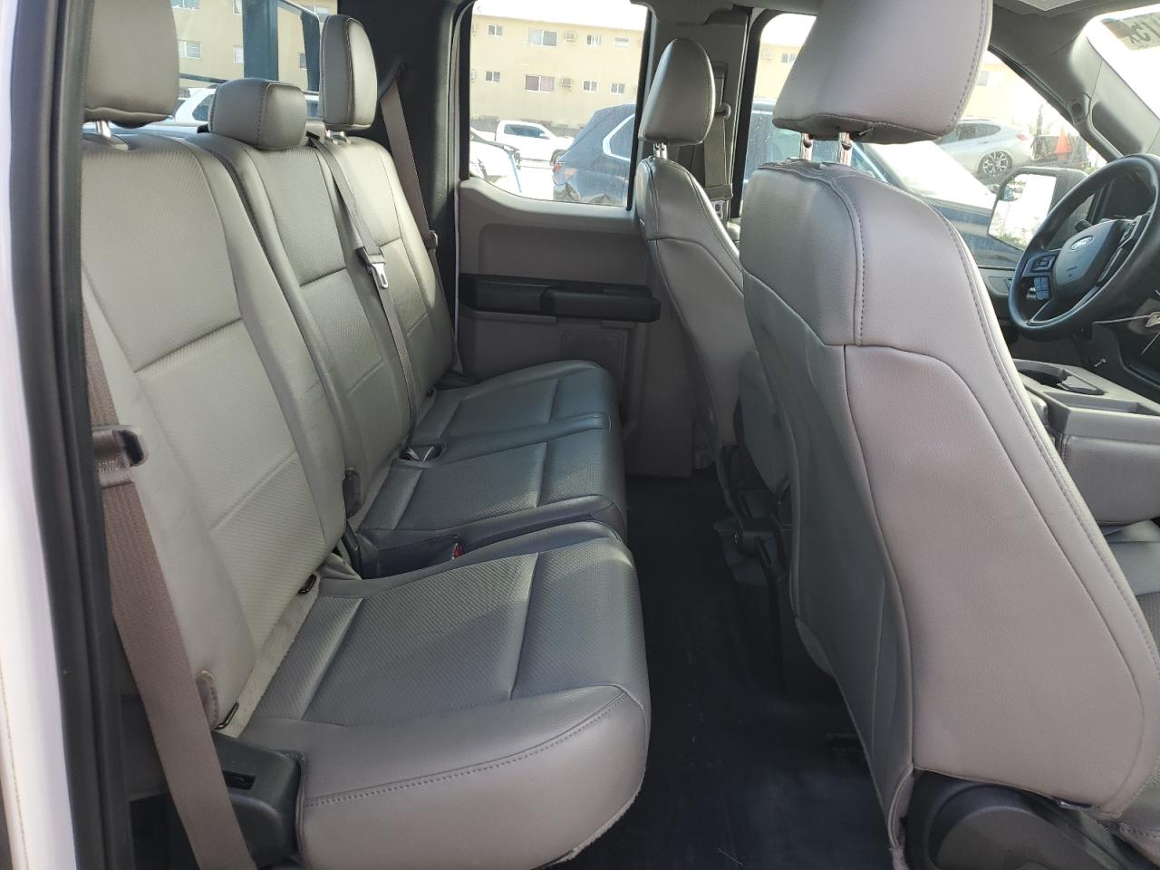2015 Ford F-150 - Image 10