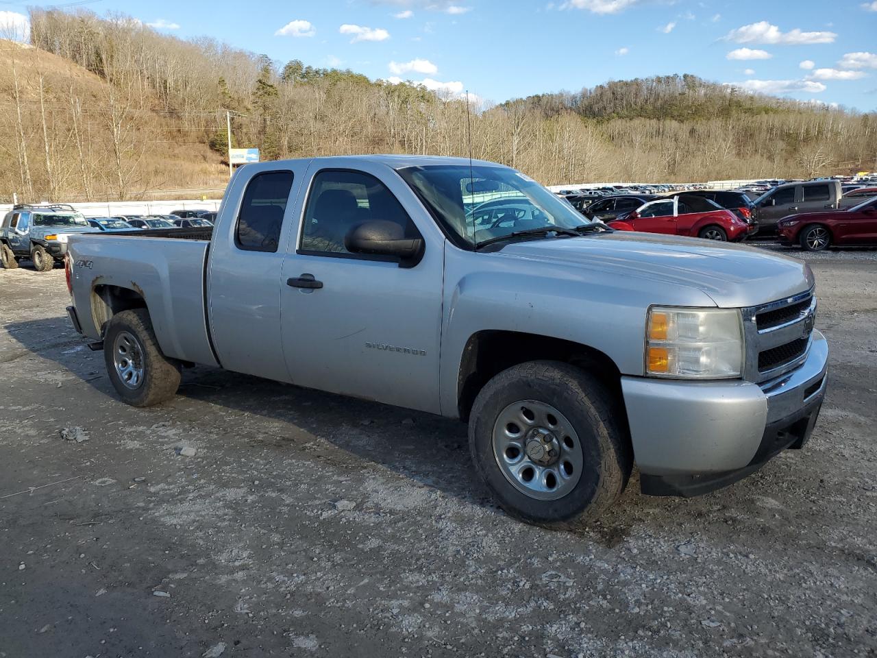 2010 Chevrolet Silverado - Image 4