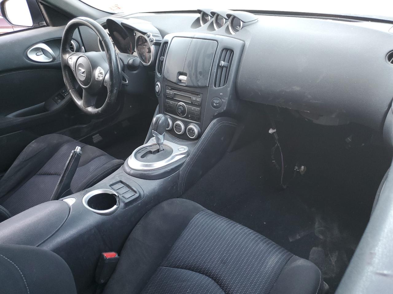 2010 Nissan 370Z - Image 8