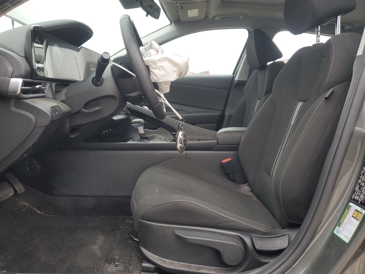 2024 Hyundai Elantra - Image 7