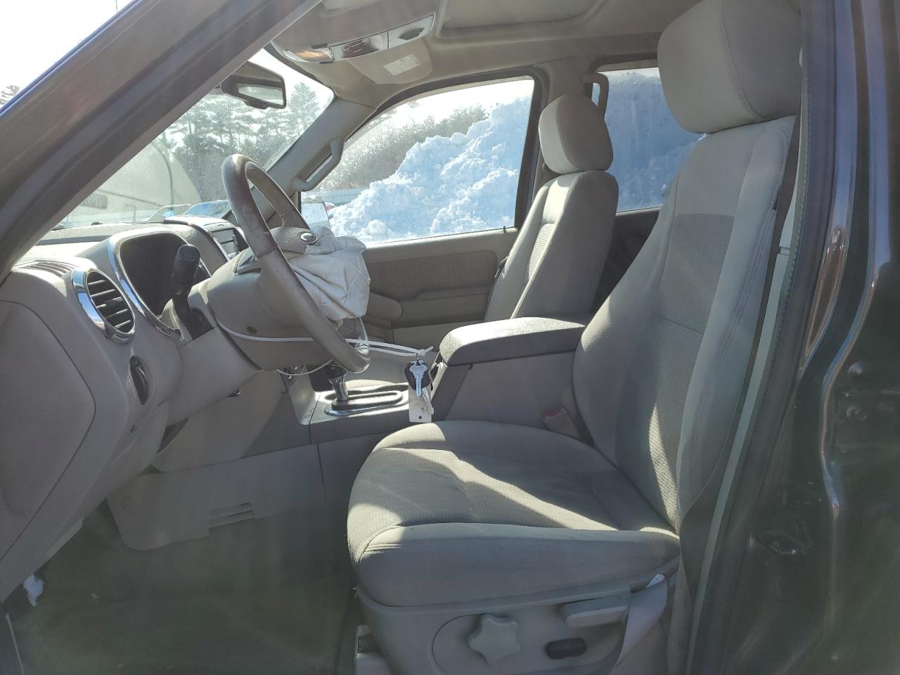 2006 Ford Explorer - Image 7