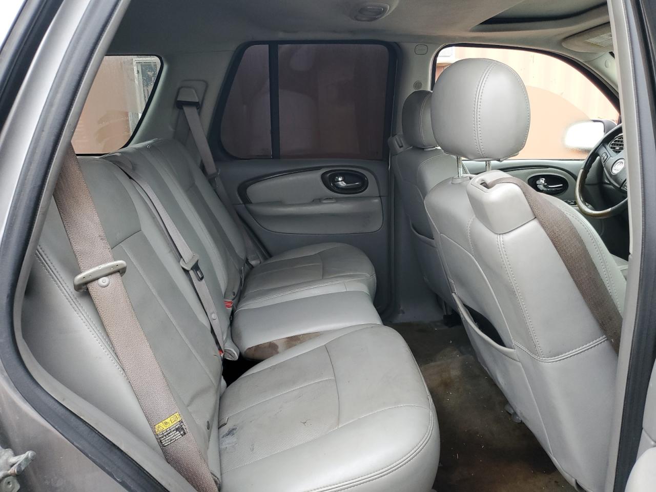 2005 Buick Rainer - Image 10
