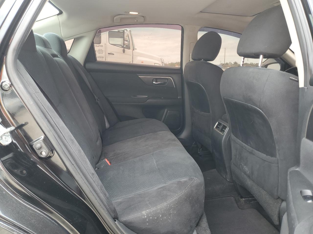 2015 Nissan Altima - Image 10