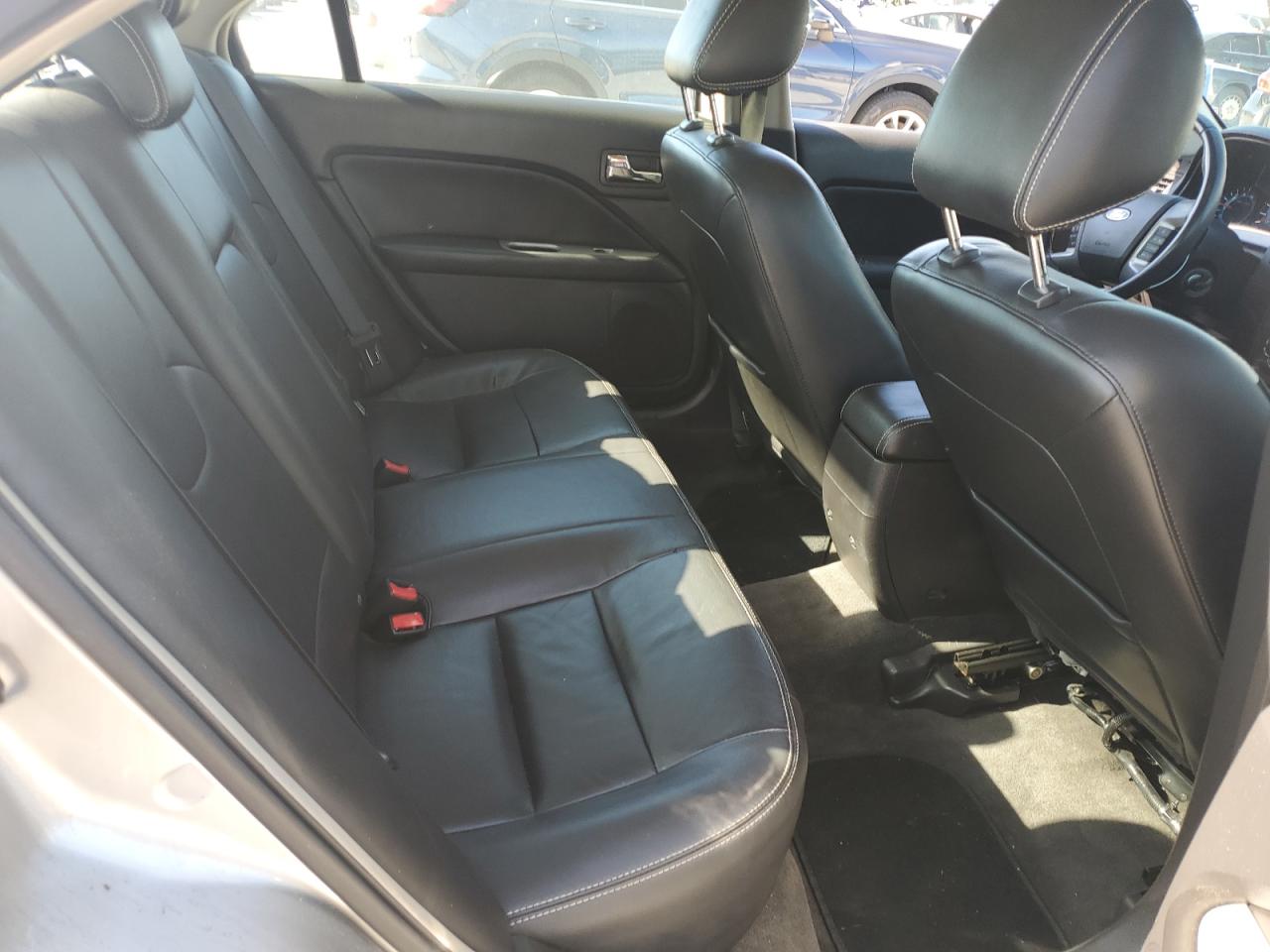 2011 Ford Fusion - Image 10