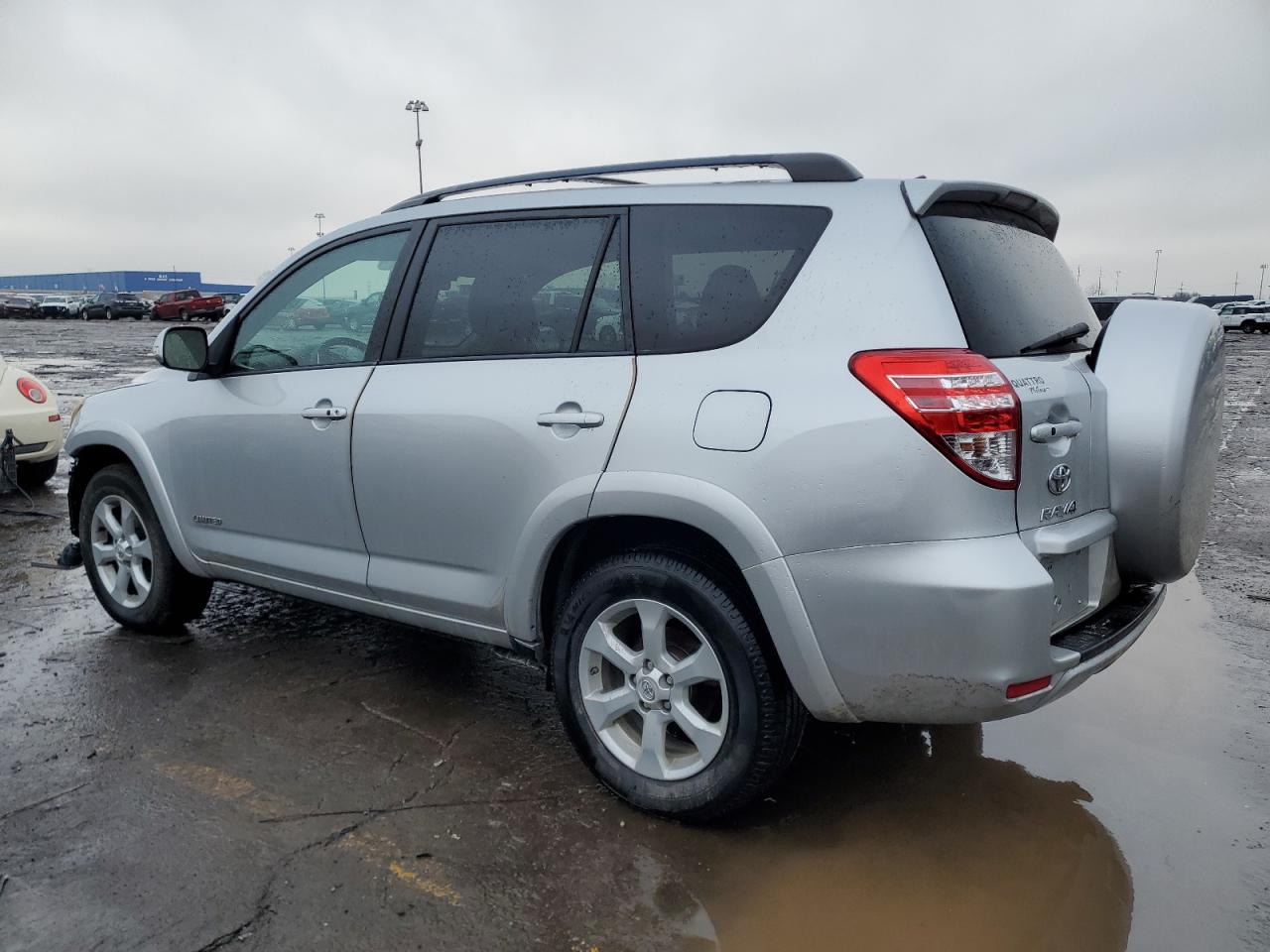 2012 Toyota RAV 4 - Image 2