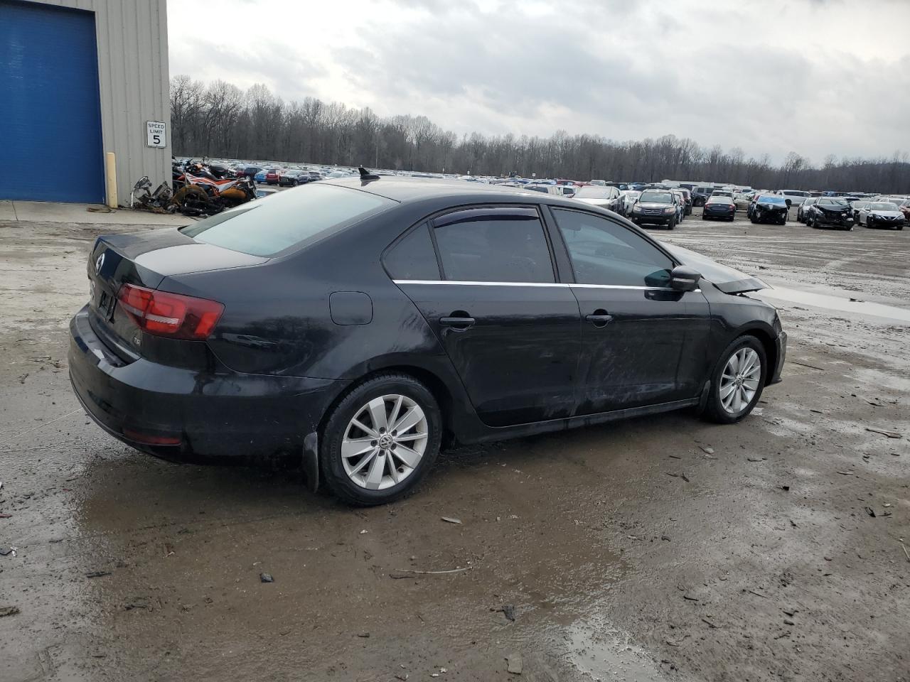 2016 Volkswagen Jetta - Image 3