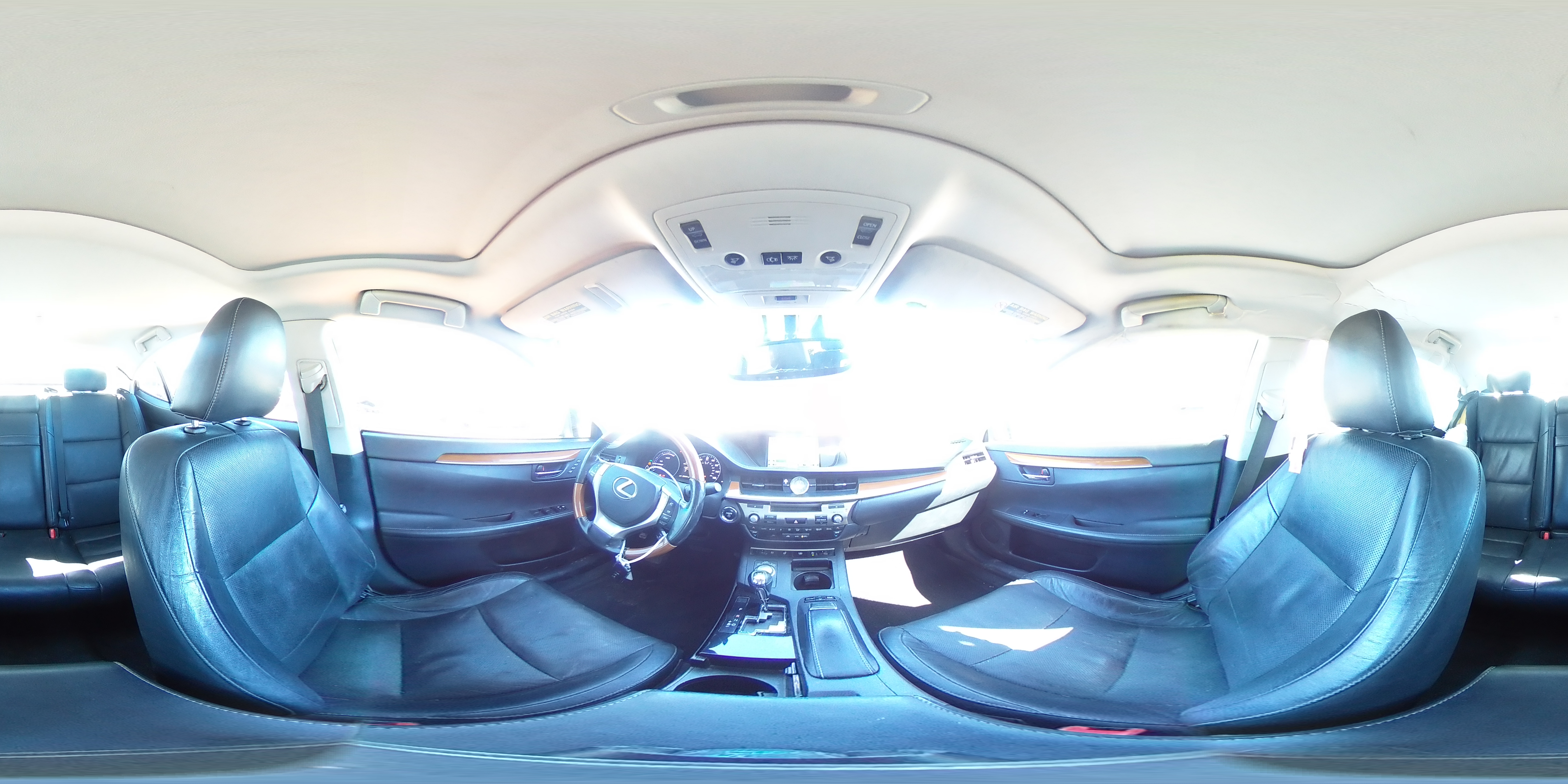 2013 Lexus ES - Image 14