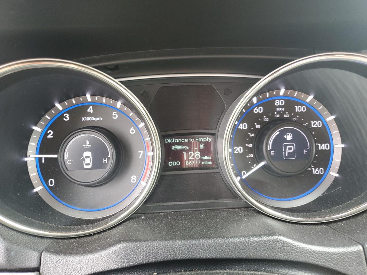 2013 Hyundai Sonata - Image 9