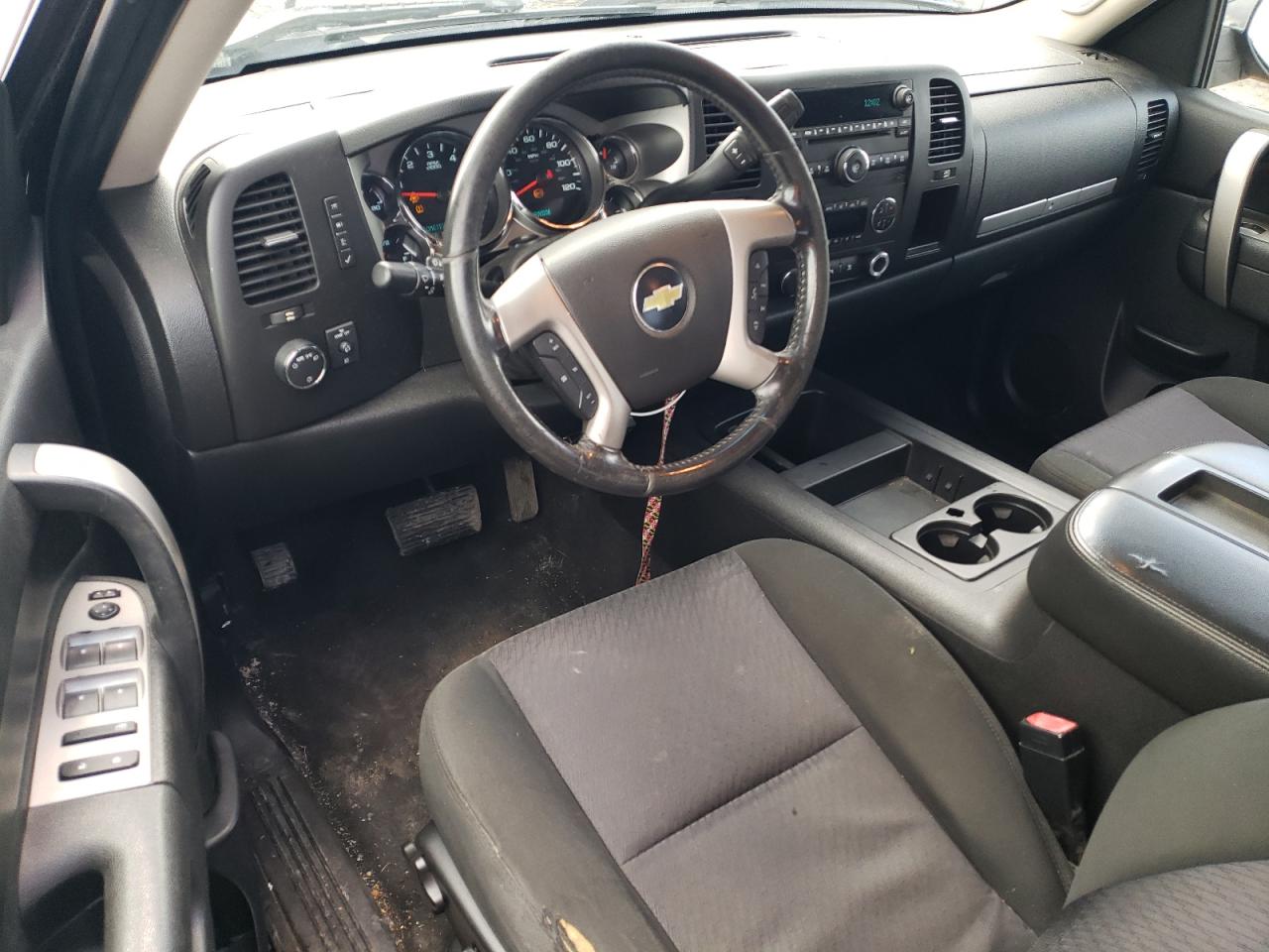 2010 Chevrolet Silverado - Image 8