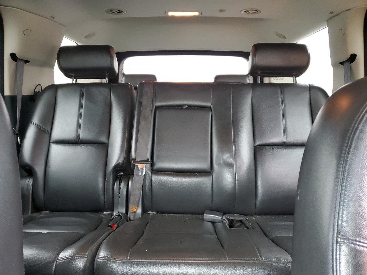 2009 GMC Yukon - Image 10