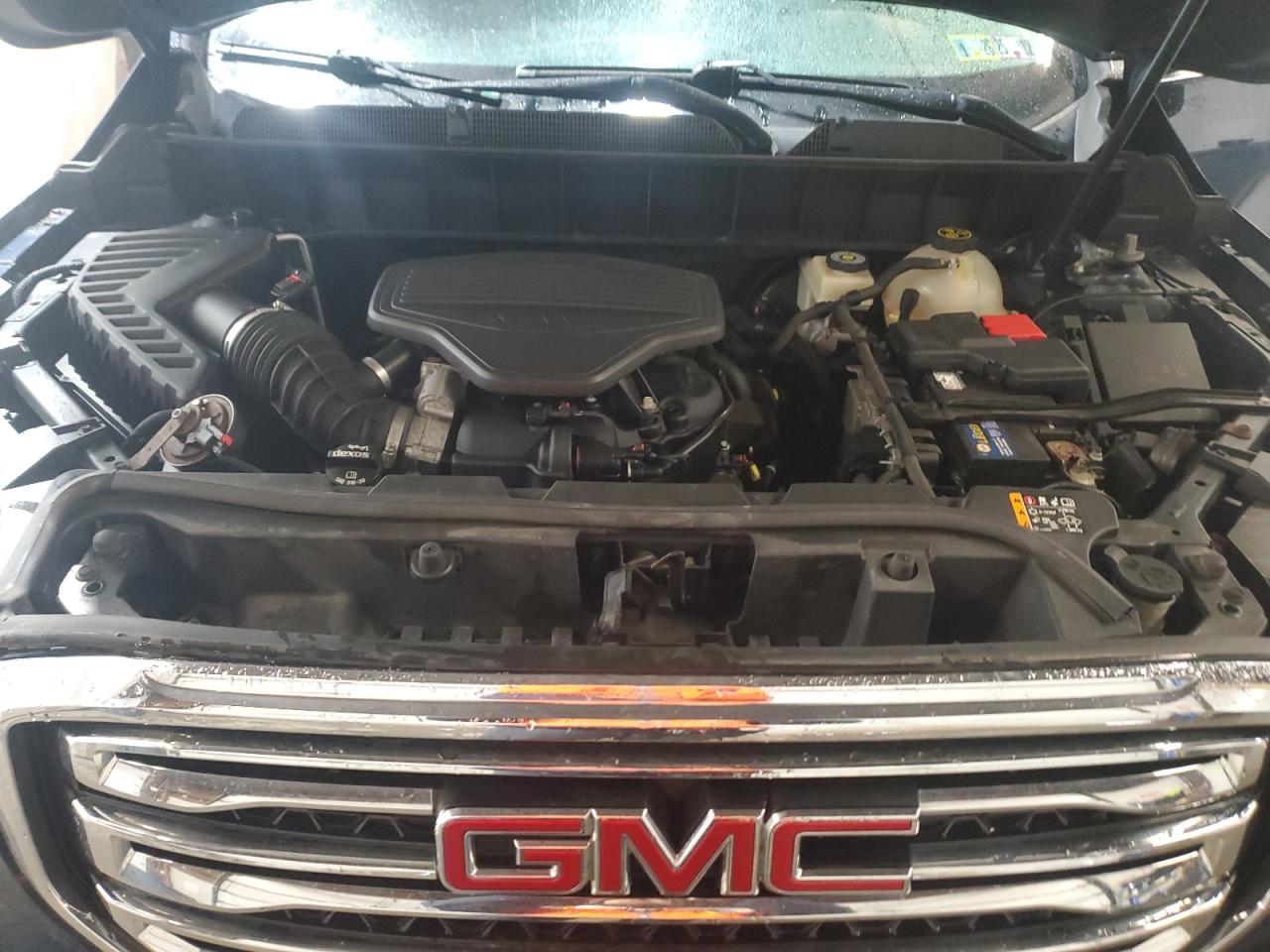2018 GMC Acadia - Image 12