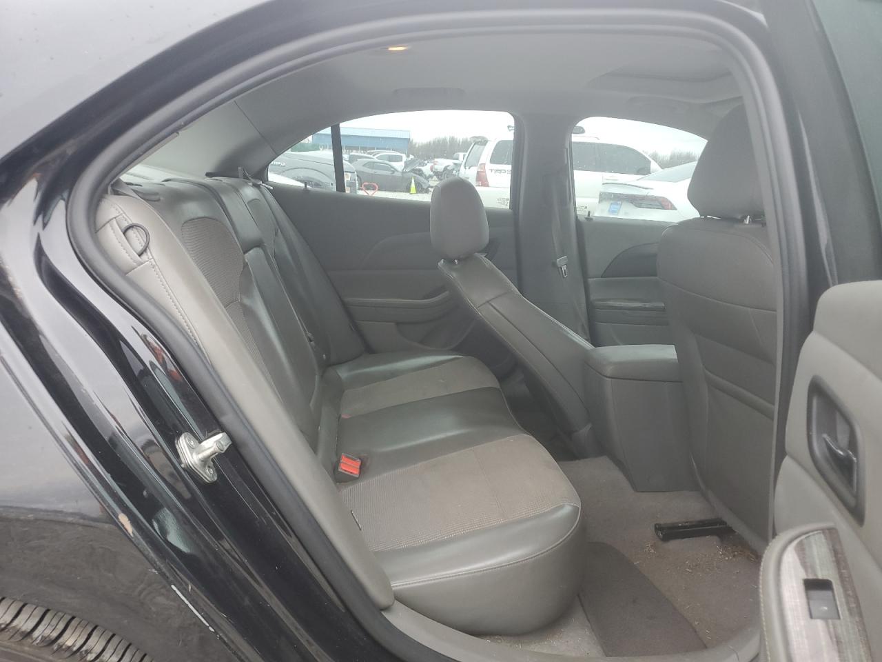 2014 Chevrolet Malibu - Image 10