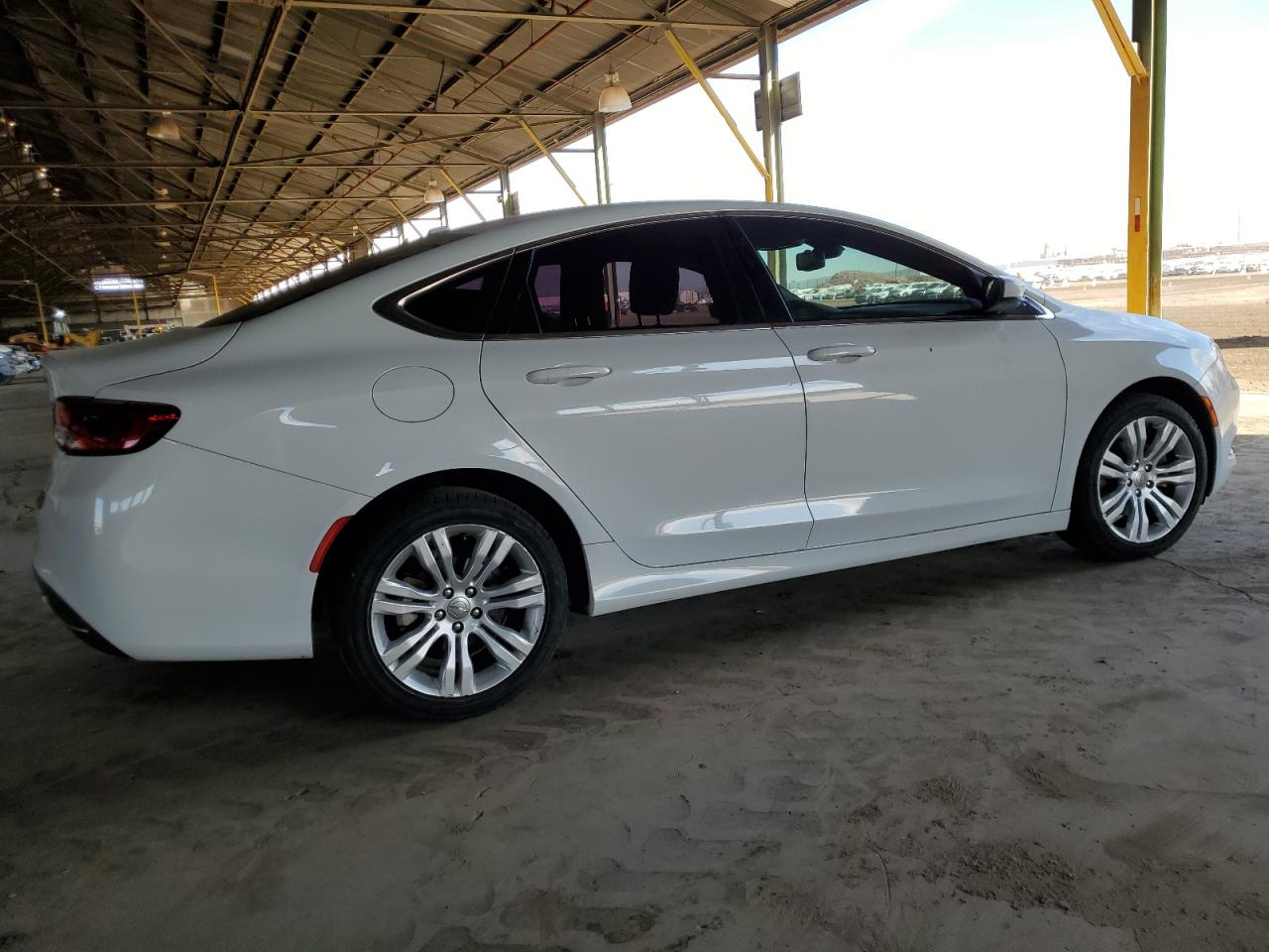 2015 Chrysler 200 - Image 3