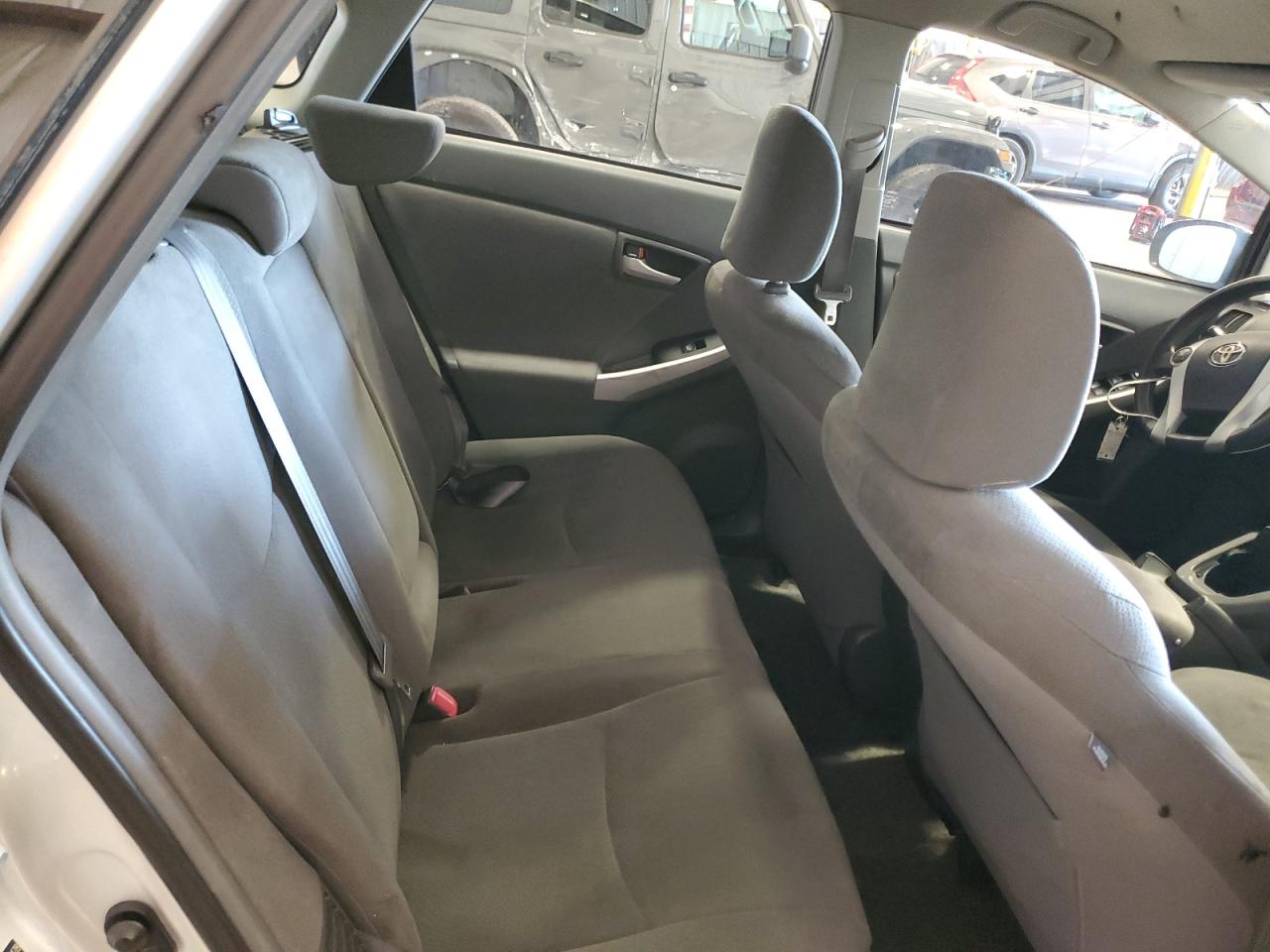 2010 Toyota Prius - Image 10