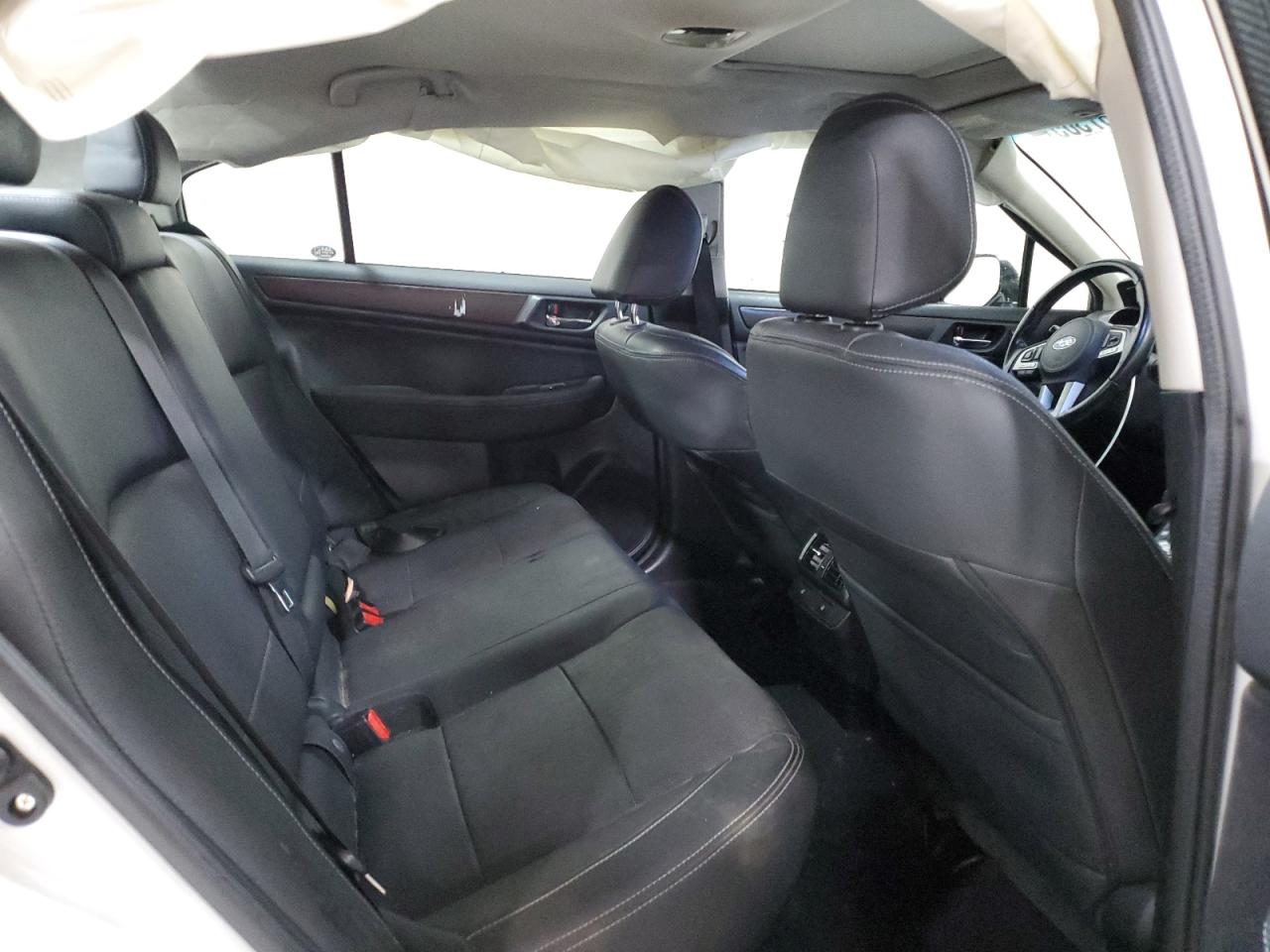 2016 Subaru Legacy - Image 10