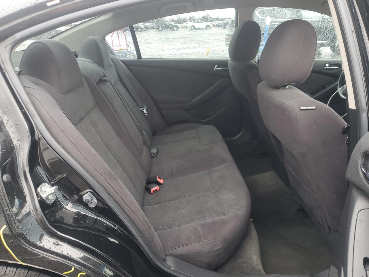 2012 Nissan Altima - Image 10
