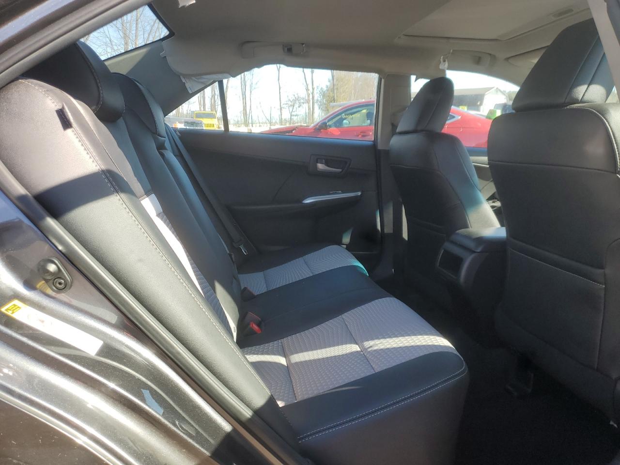 2014 Toyota Camry - Image 11