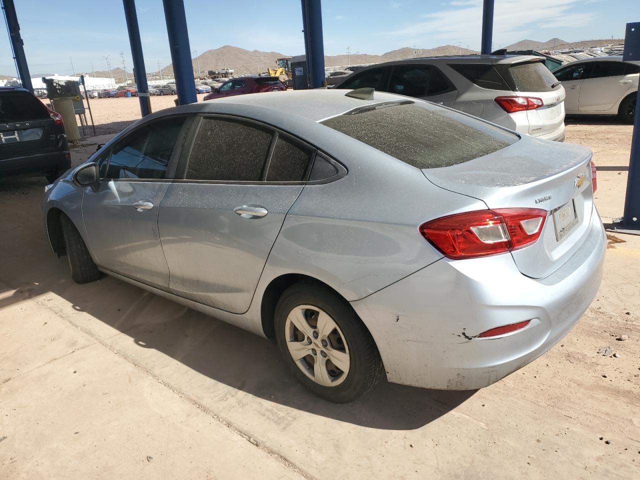2018 Chevrolet Cruze - Image 2