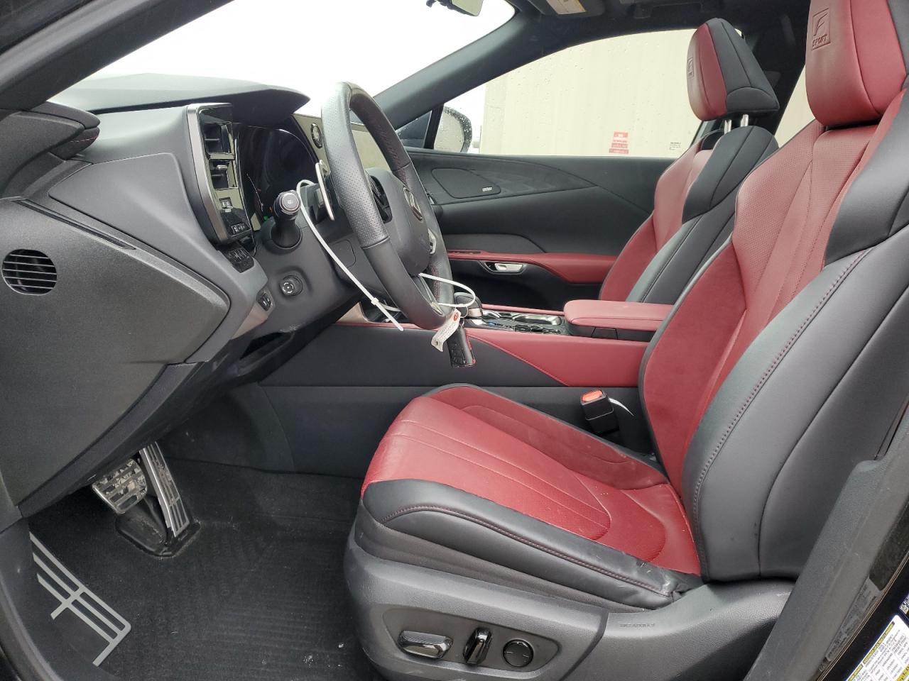 2023 Lexus RX - Image 7