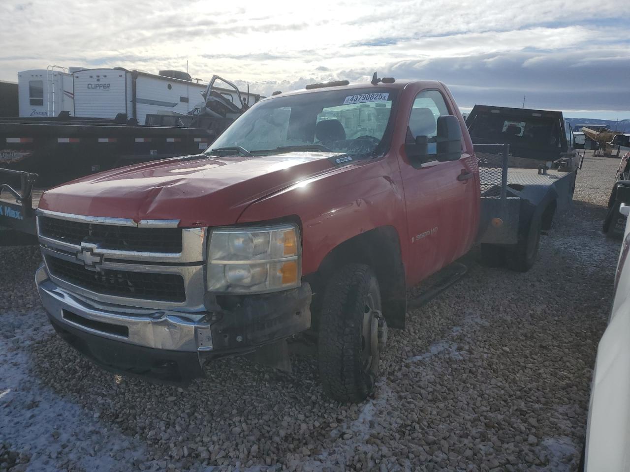 2007 Chevrolet Silverado - Image 1