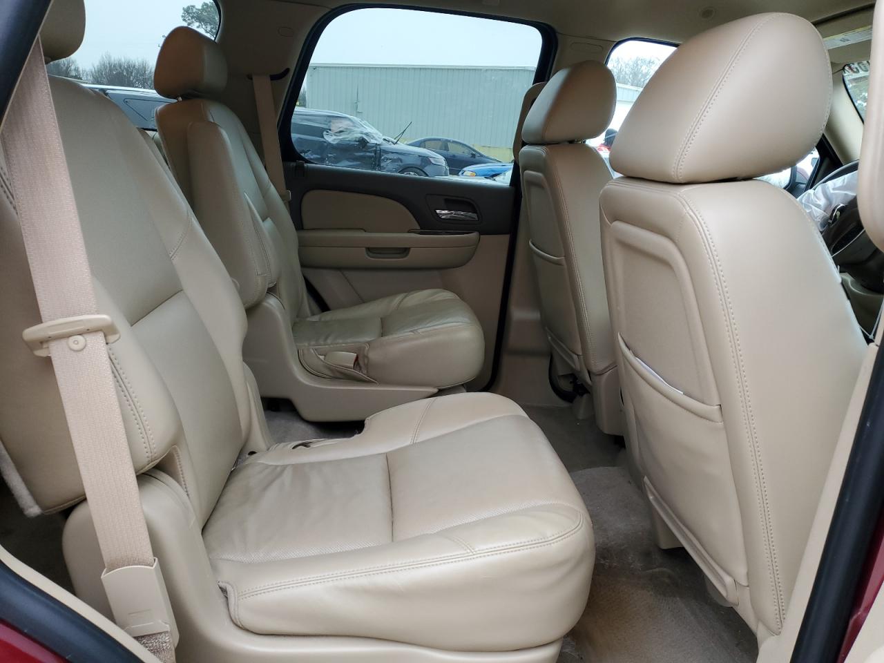 2010 Chevrolet Tahoe - Image 11