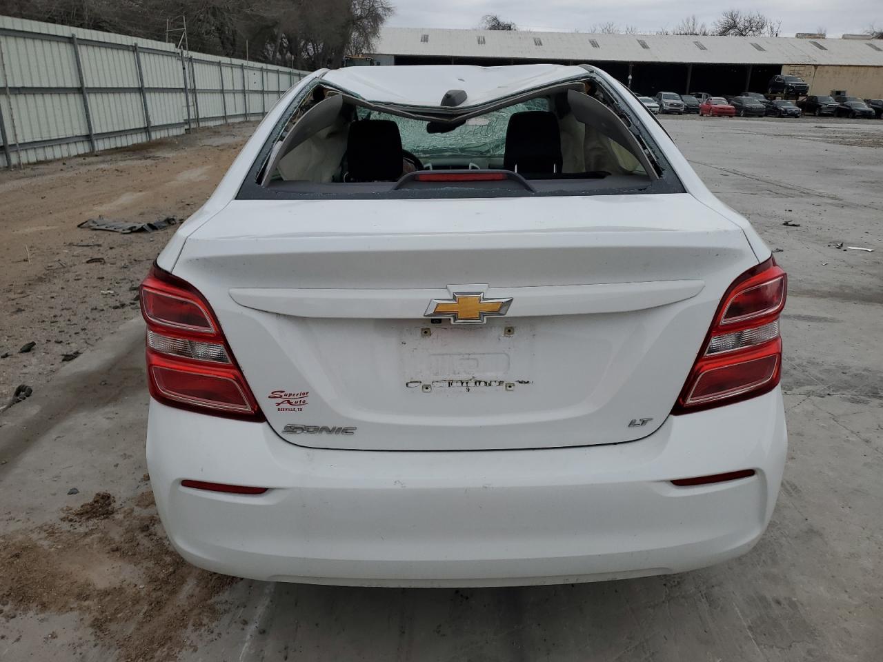 2018 Chevrolet Sonic - Image 6