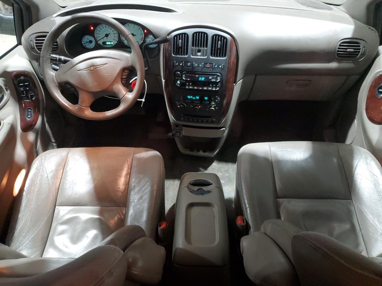 2003 Chrysler Town & Country - Image 8