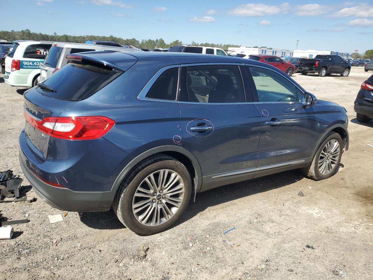 2018 Lincoln MKX - Image 3