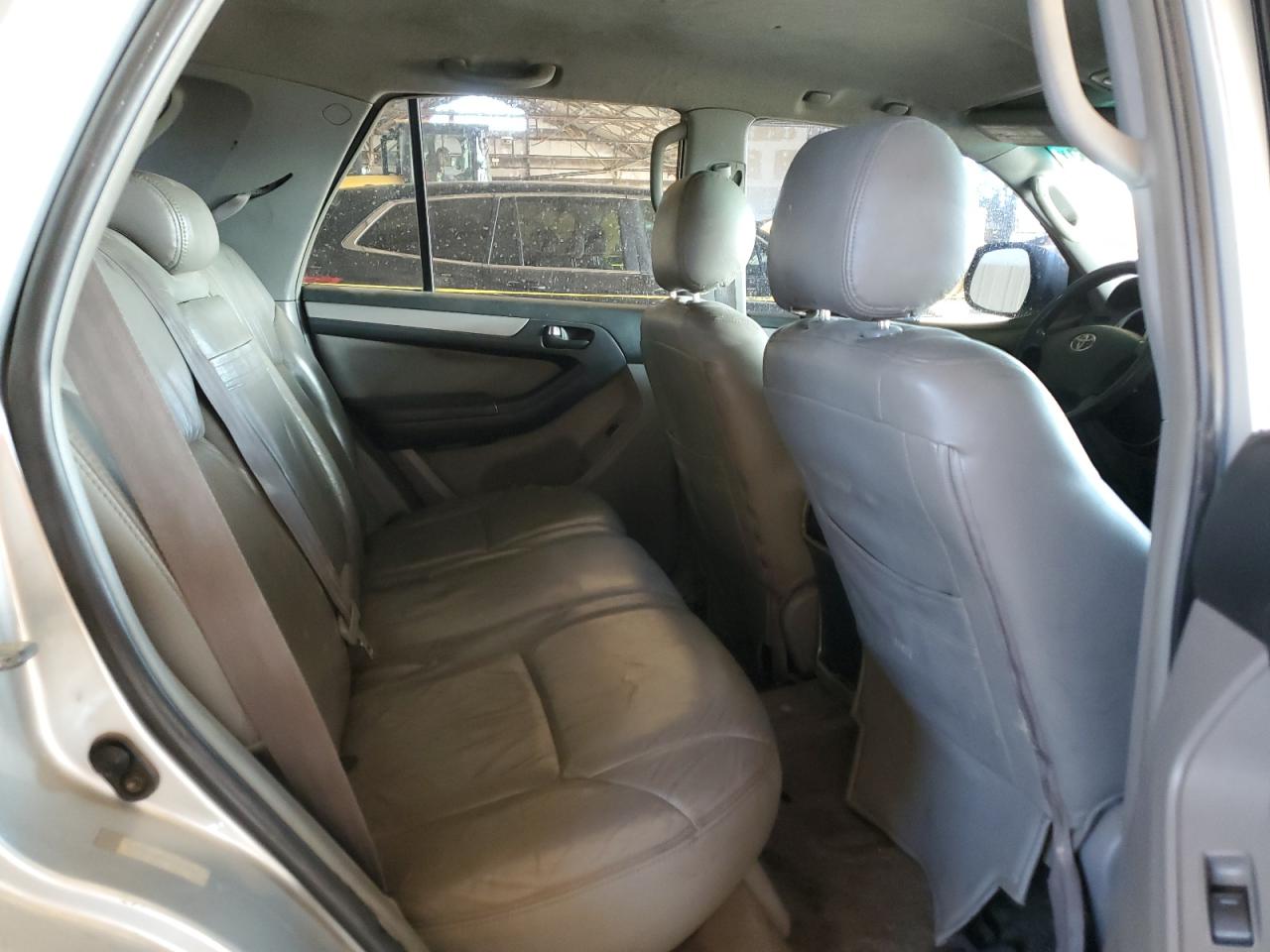 2003 Toyota 4Runner - Image 10