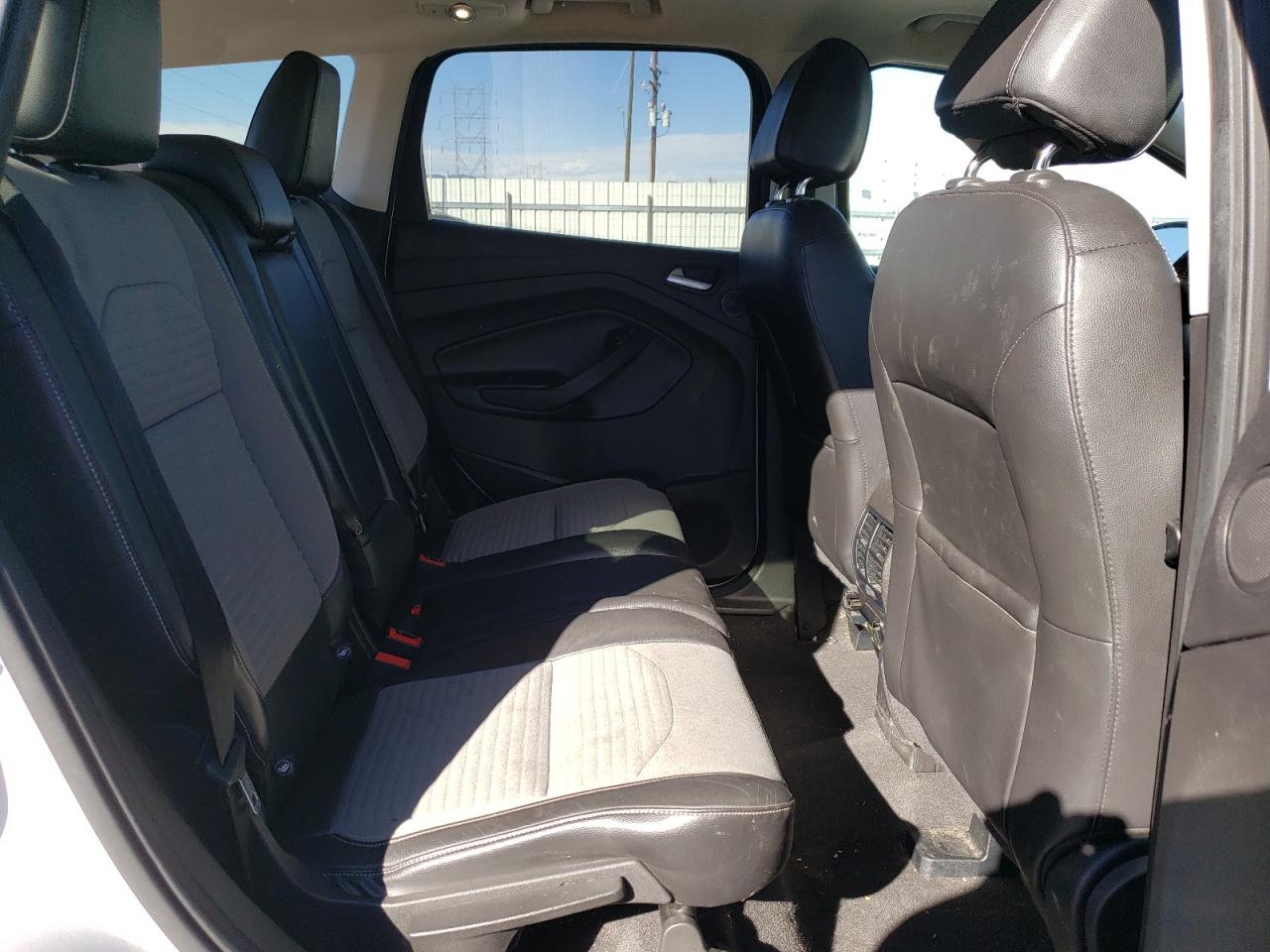 2017 Ford Escape - Image 11