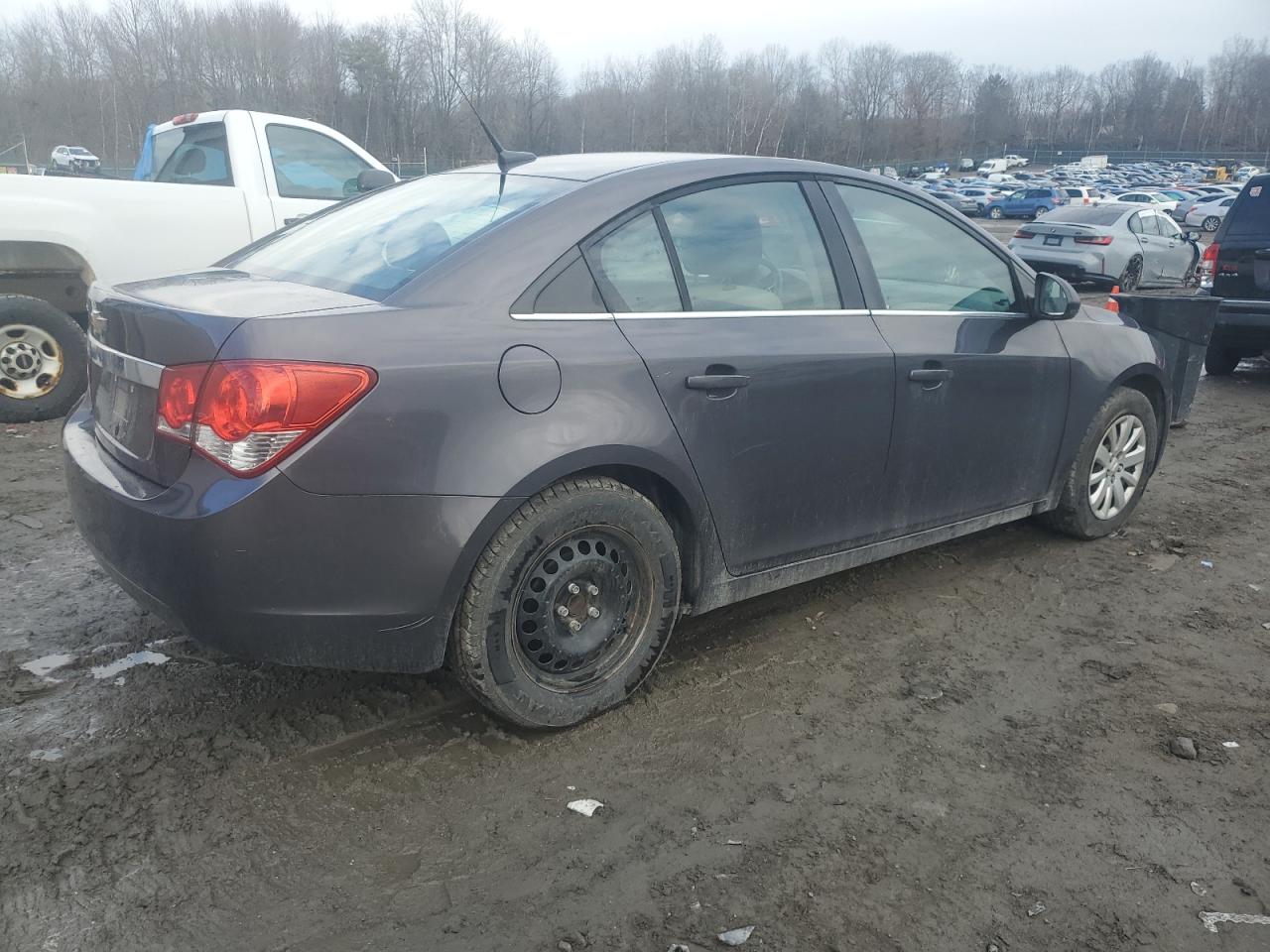 2011 Chevrolet Cruze - Image 3