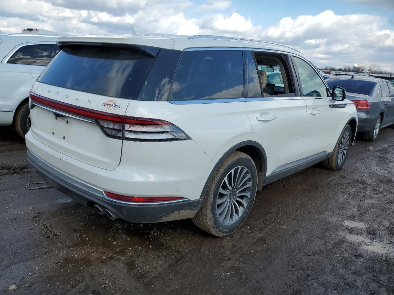 2020 Lincoln Aviator - Image 3
