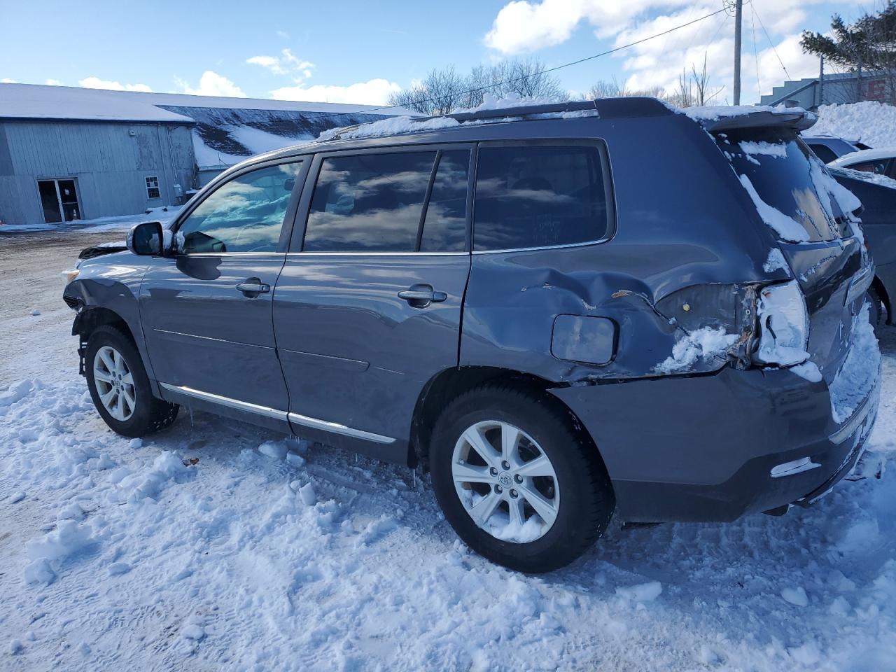 2013 Toyota Highlander - Image 2