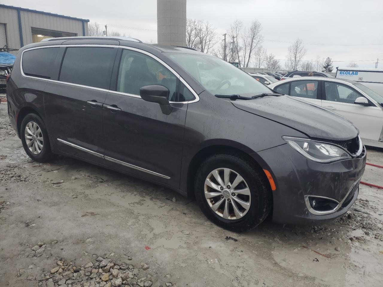 2019 Chrysler Pacifica - Image 4