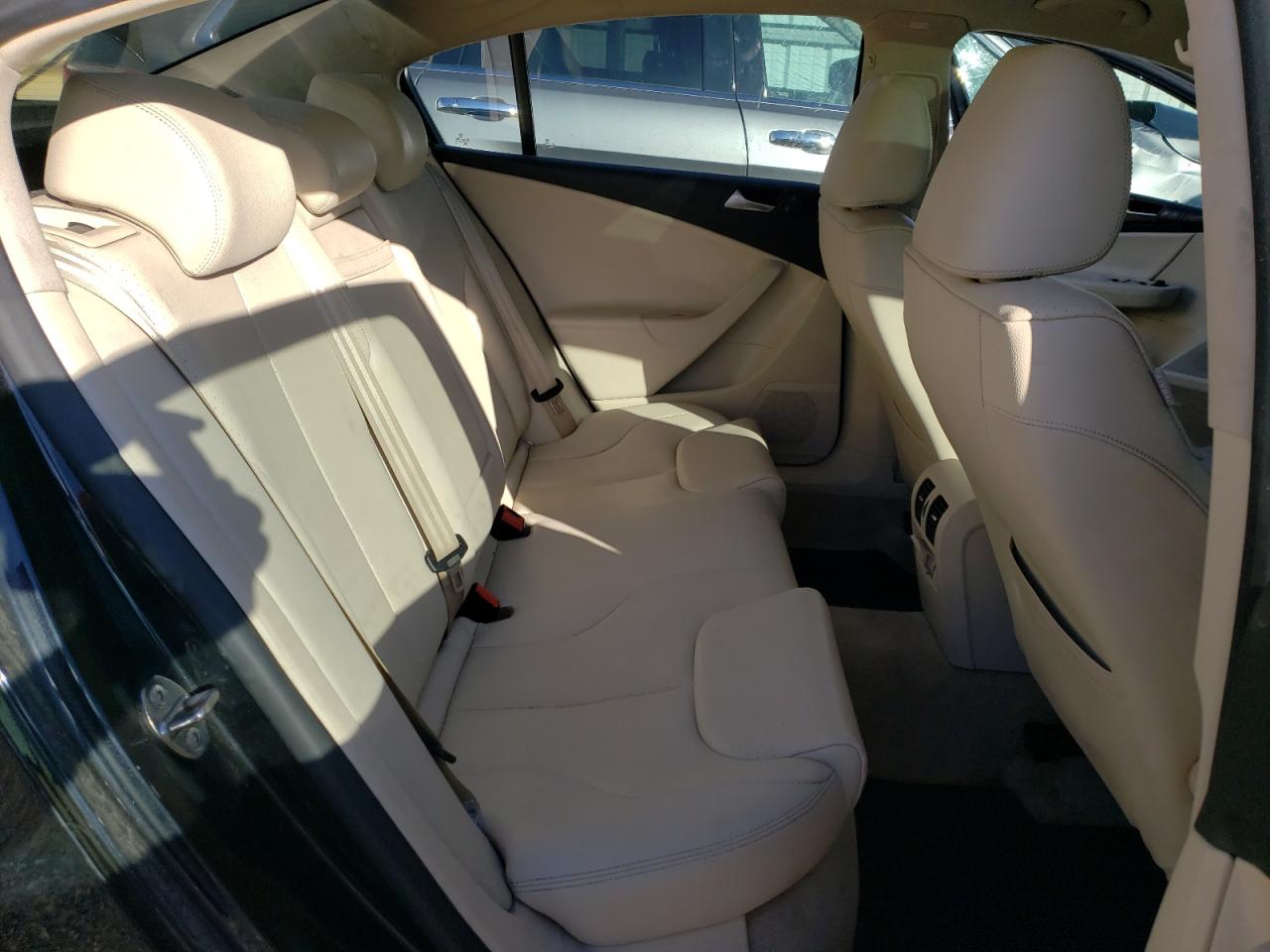 2010 Volkswagen Passat VIN: WVWJM7AE144981 Lot: 88792805