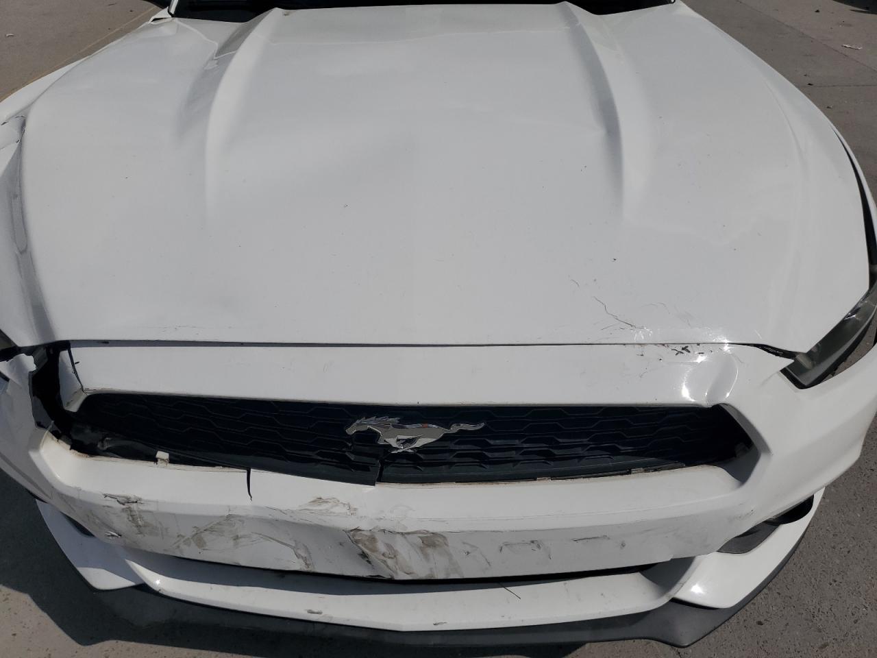 2015 Ford Mustang - Image 12