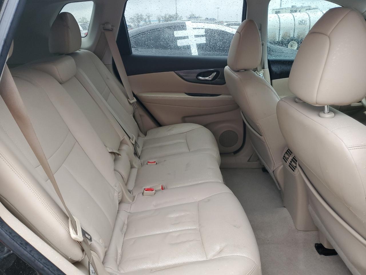 2015 Nissan Rogue - Image 11