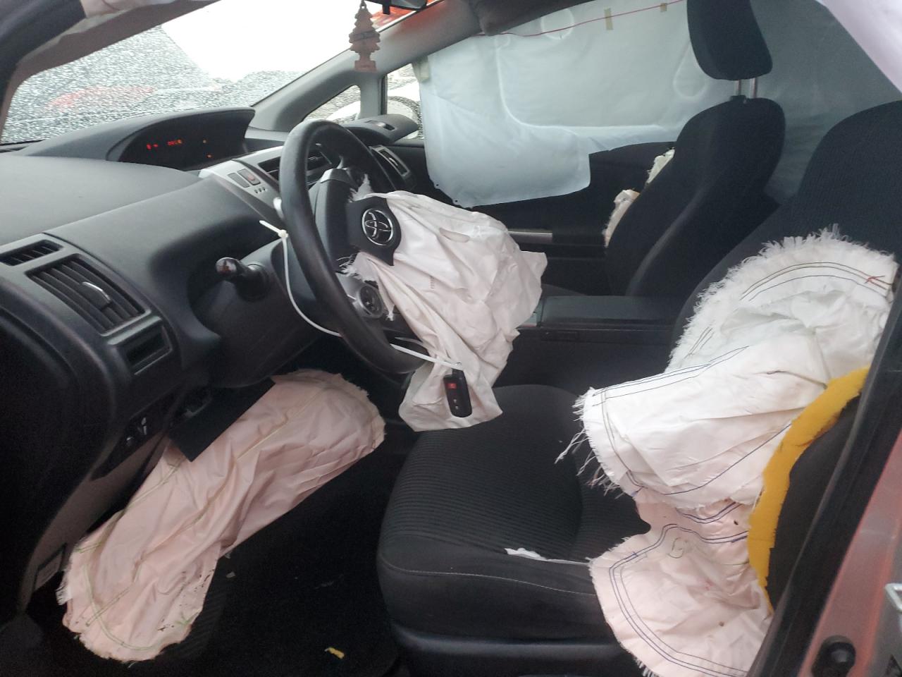 2017 Toyota Prius - Image 7