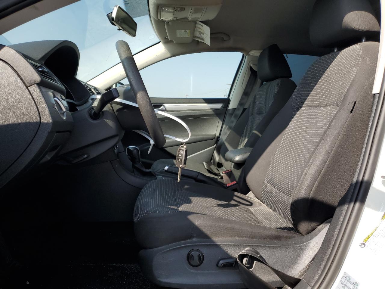 2018 Volkswagen Passat - Image 7